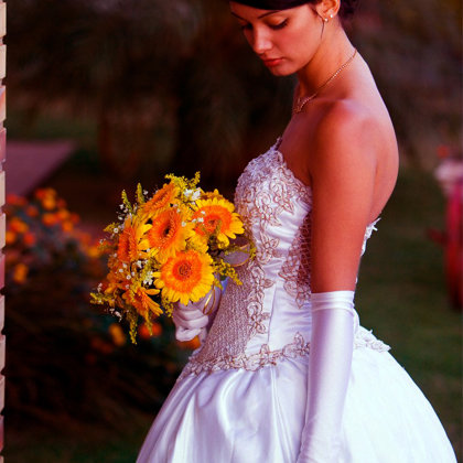 2. foto - līgava: jāattīra no fona + jāiztīra kleita + jāuzliek uz 1. foto